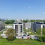 Nesto- Brand New Apartment With Free Parking!