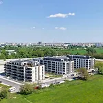 Nesto- Brand New Apartment With Free Parking!