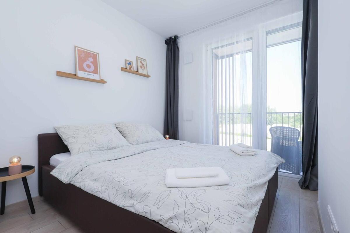 Apartmán Nesto- Brand New With Free Parking! Bratislava