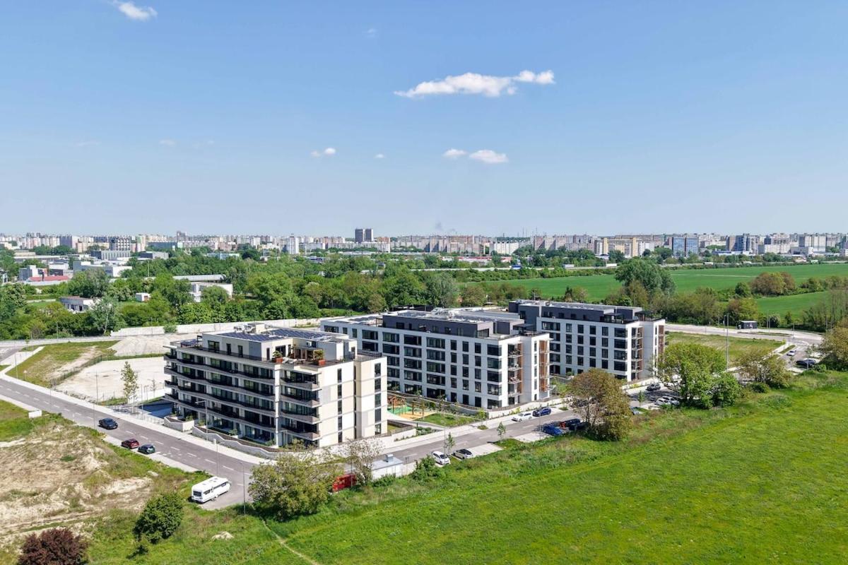 Apartmán Nesto- Brand New With Free Parking! *