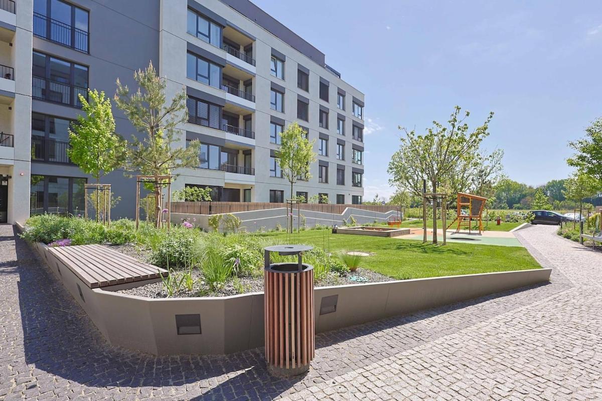 Nesto- Brand New With Free Parking! * Bratislava