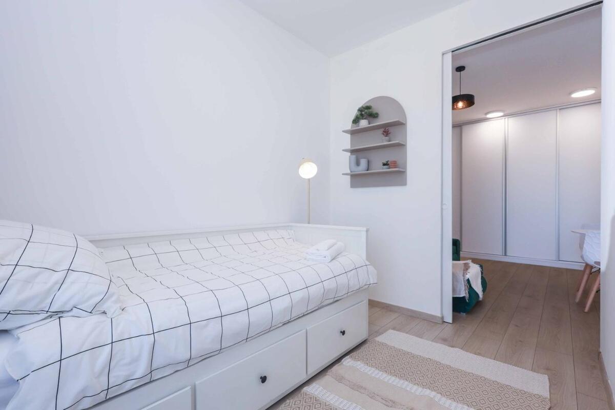 Nesto- Brand New With Free Parking!
