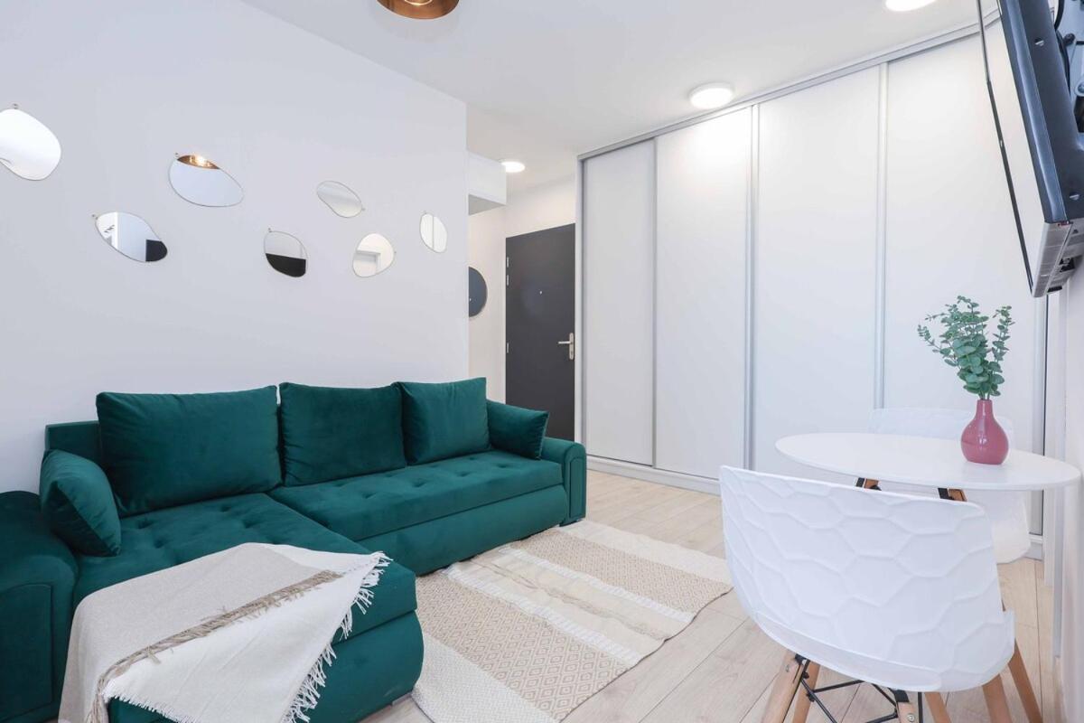 Nesto- Brand New With Free Parking! Apartmán Bratislava