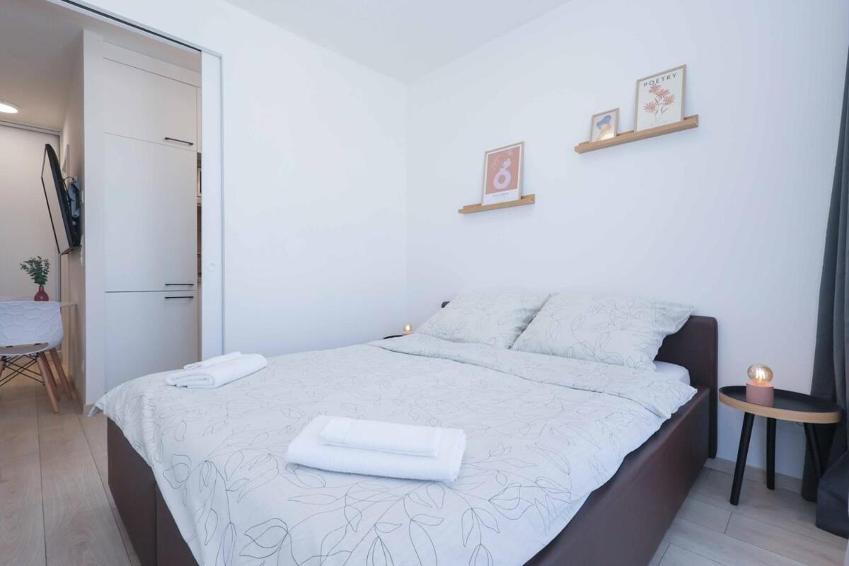 Nesto- Brand New With Free Parking! *